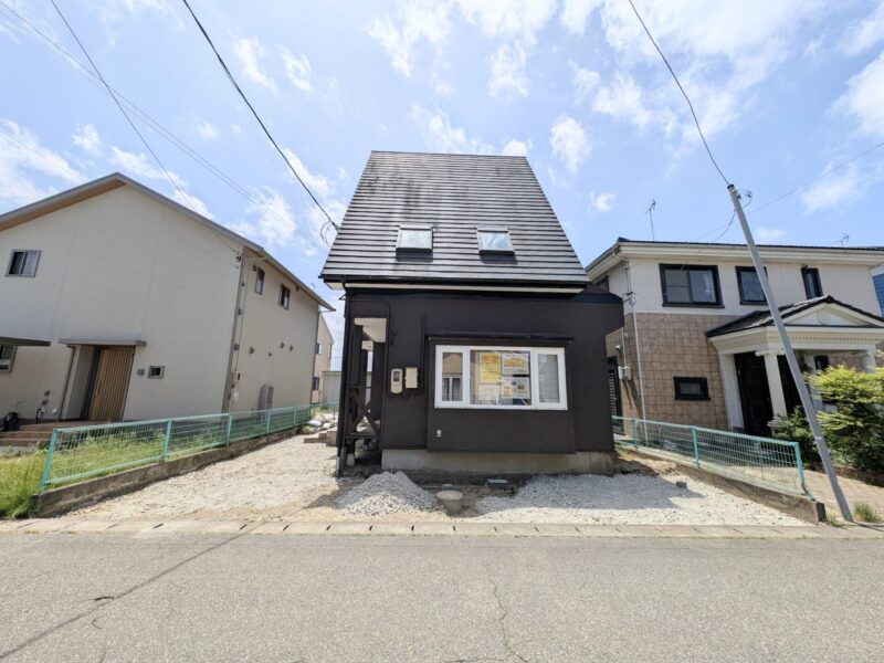 新潟市西区みずき野2丁目　中古住宅